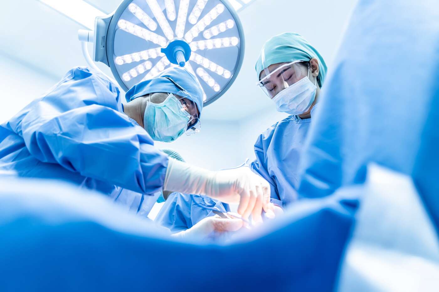 Nitinol Wire Form Manufacturing: The Material Advantages of Nitinol vs. Stainless Steel